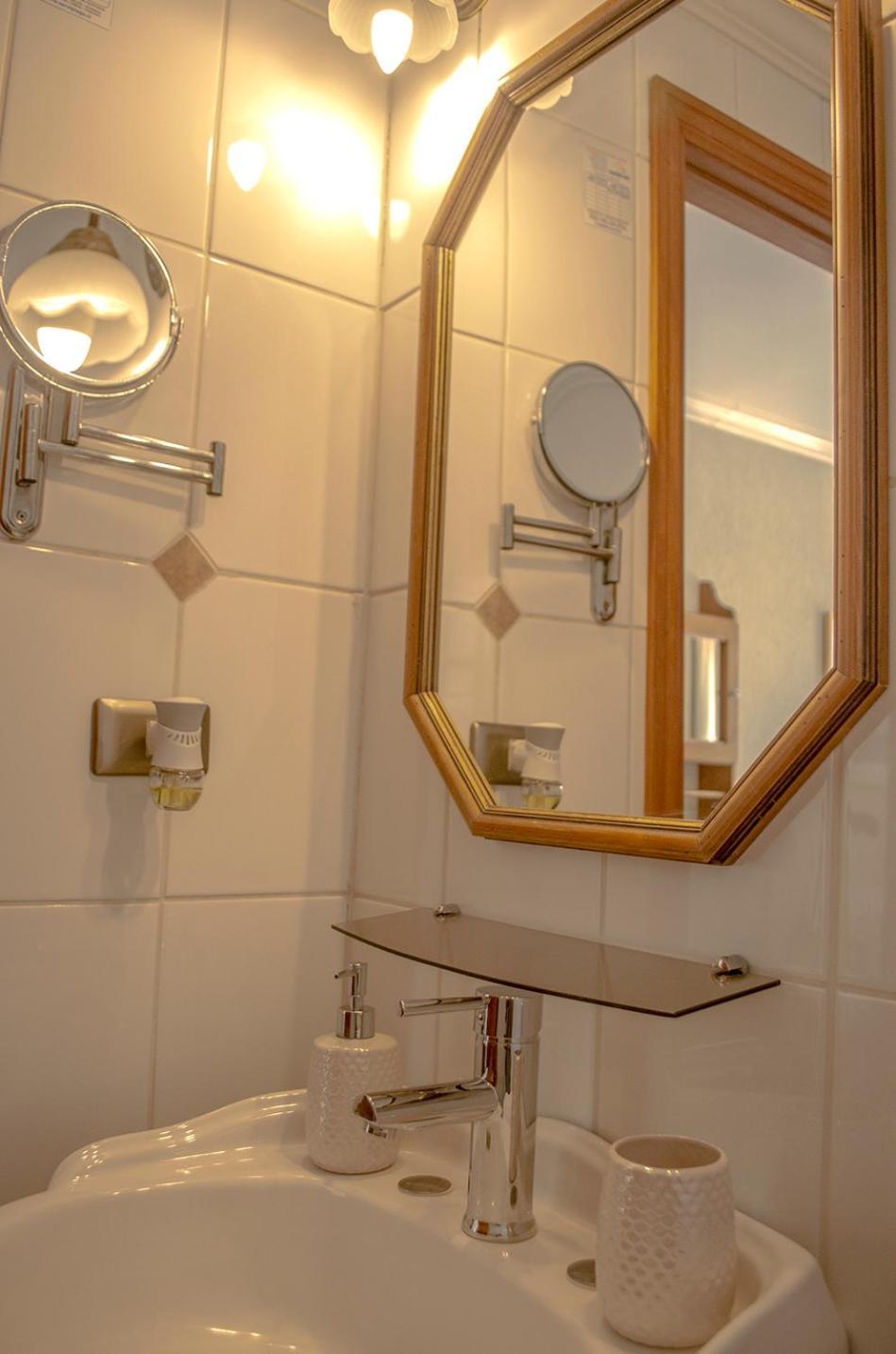 Hotel Manoir Atkinson فالبارايسو المظهر الخارجي الصورة